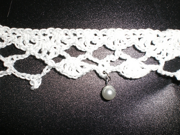 Victorian_Lace_Choker_medium2.jpg
