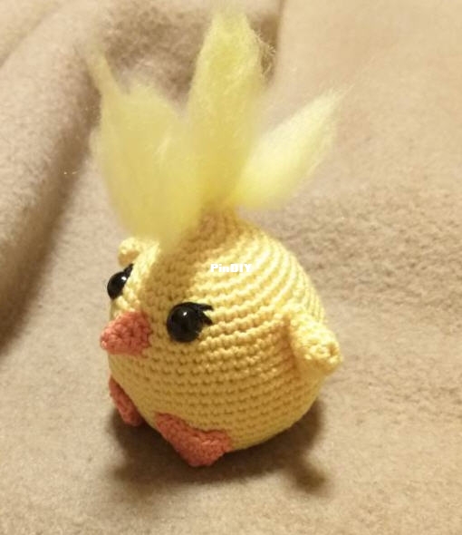 Yellow chick with mohawk