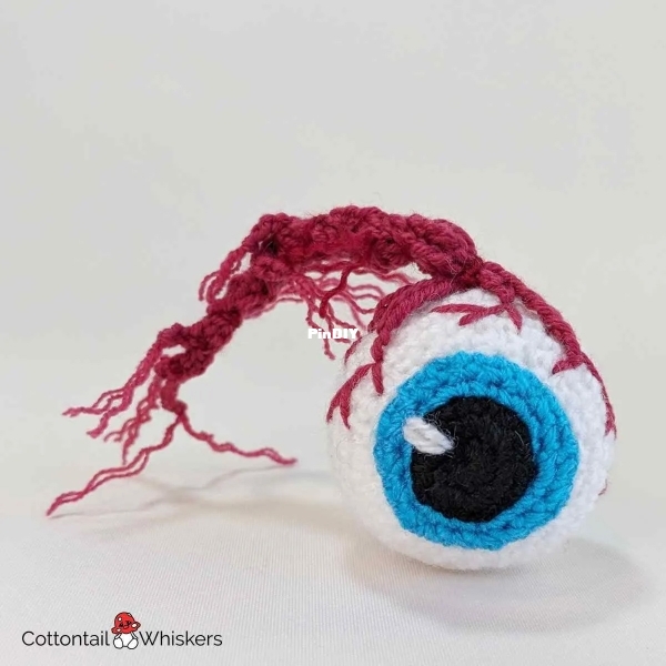 Free-Halloween-Crochet-Pattern-Eye-Ball-Poke-Amigurumi-03.jpg