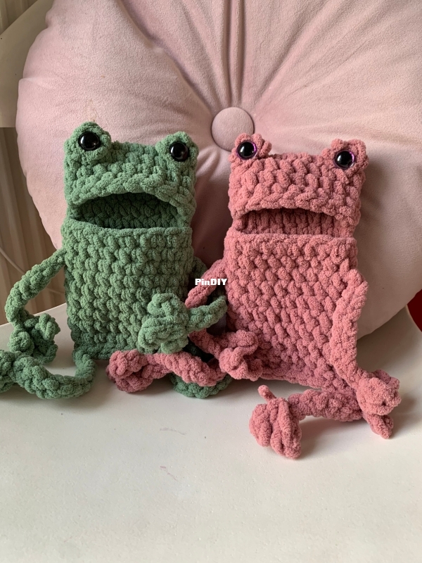 Open Mouth Leggy Frog.jpg