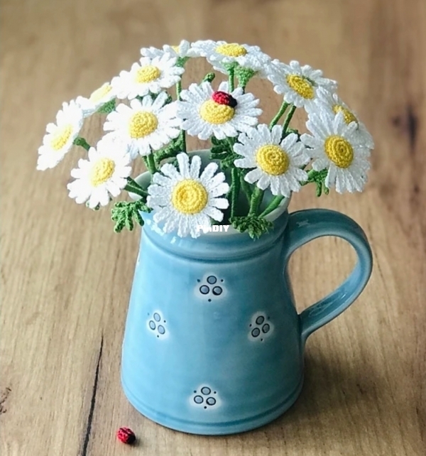 Chamomile flower and ladybug.jpeg
