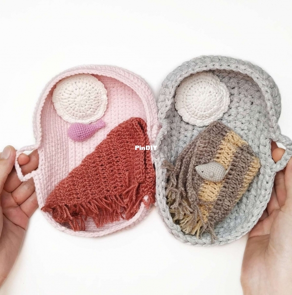 Bed Blanket and Pillow
