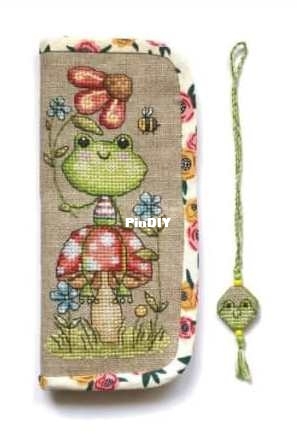 Durene Jones DJXS2517 - Frog Travel Pouch.jpg
