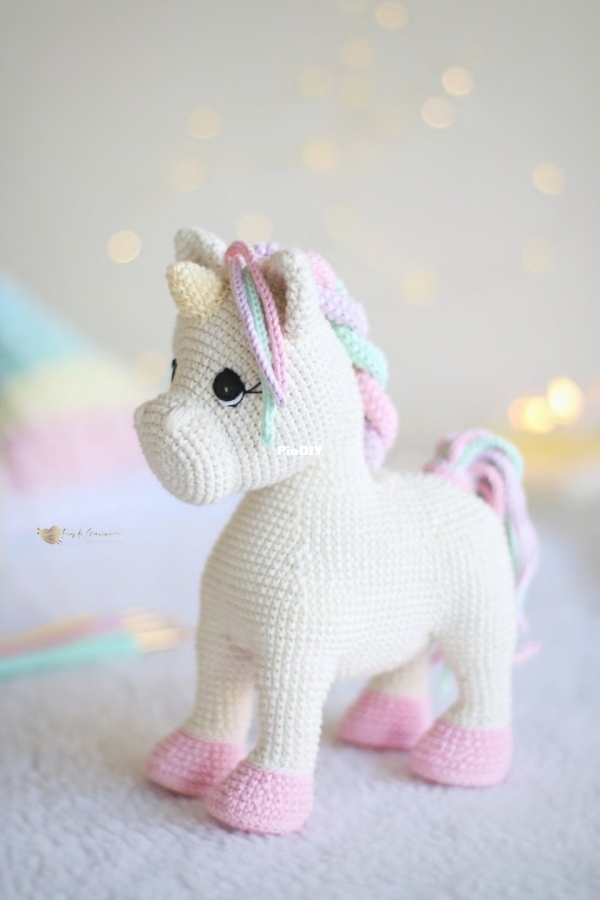 Fios de Marina - Marina Fukugauti - Unicornio - Portugués