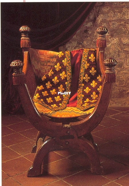 Motifs a broderie du Moyen Age (3).jpg