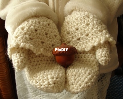 BellaMcBride WintersEveMittens.jpg