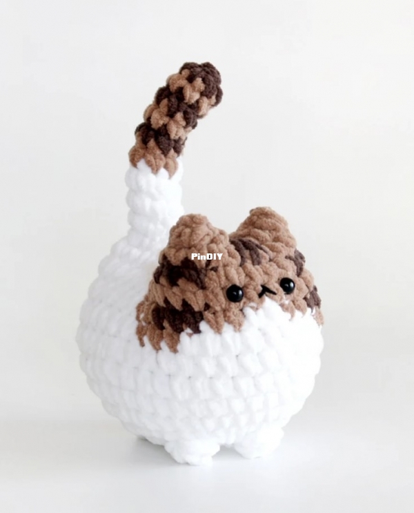 bigbebez-H-PongDangthecat-brown half striped.jpg