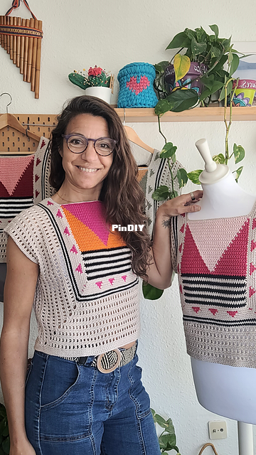 Crochet_sin_limites_con_club_de_tejido_coco_boxy_top_con_tapestry_e_intarsia_cro.png