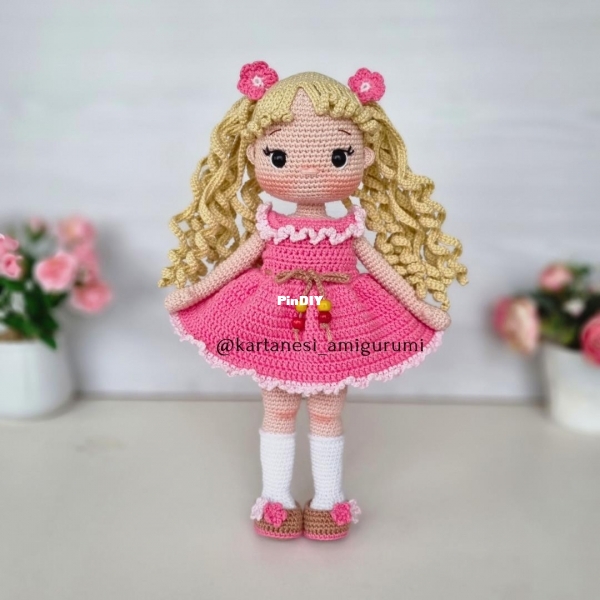 Kartanesi Amigurumi - Çiğdem Erdoğan - Doll Sofia 30 cm - English
