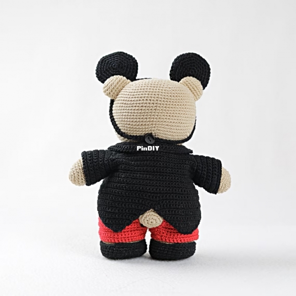 Mickey Hugo Bear Madelenon Soledad Iglesias Silva (2).jpg