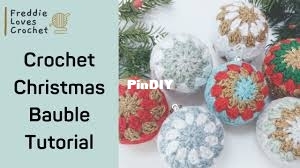 craftyemmi - Emmi Hai - Christmas bauble - free