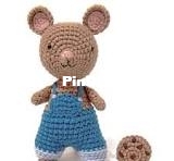 I crochet things - Cookie Mouse
