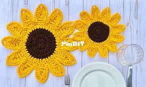 Crafty Kitty Crochet - Melissa Moore - Sunflower Placemats