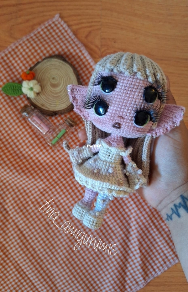 Tina Amigurumis - Alexandra Lévano - Melanie Martinez Portals - Spanish