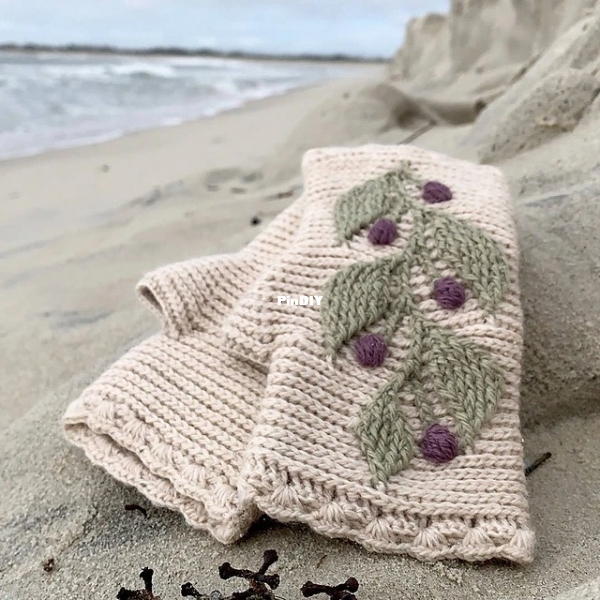 Wrist-warmers-1_medium2.jpg