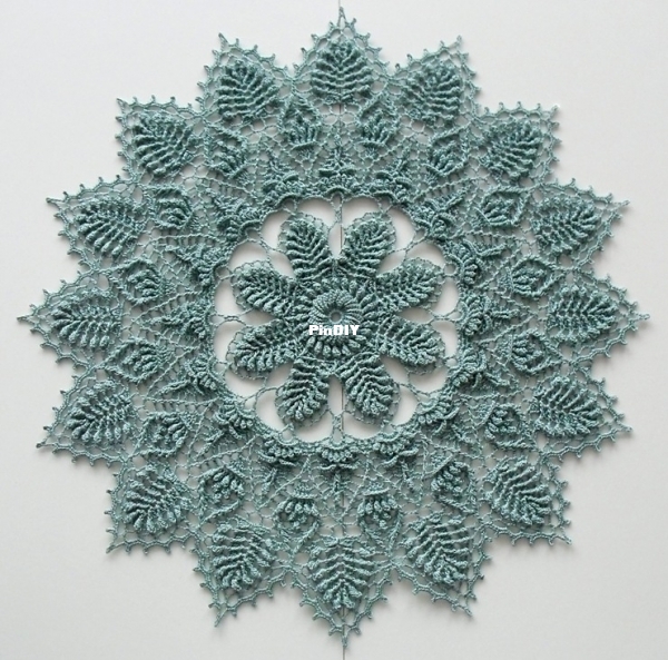 Christmas Wreath.JPG