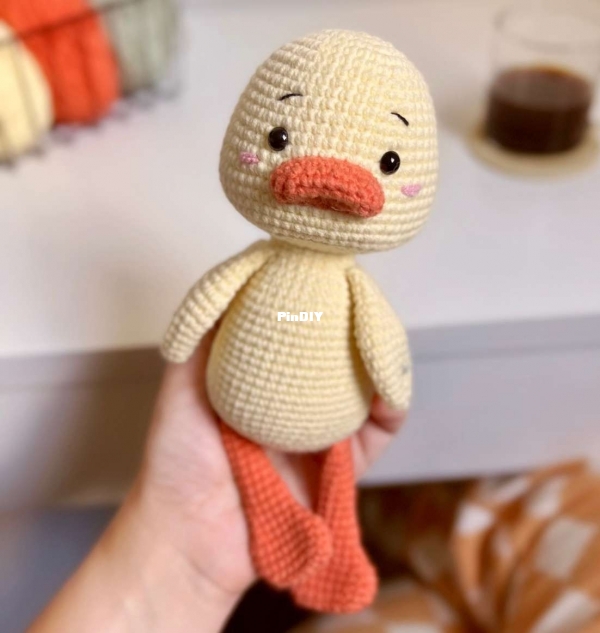 Azulie croche - Viviane Larangeiras - Duck Lina - Portuguese