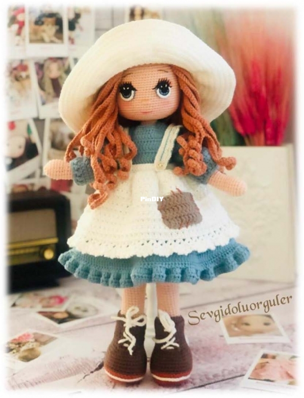 GirlwithHat1.jpg