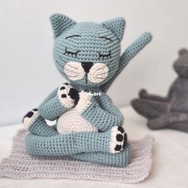Virkat By By - Lizette - The Yogi Cat_01.jpg