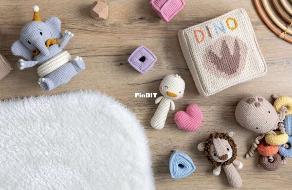 CrochetActivityToys243.jpg