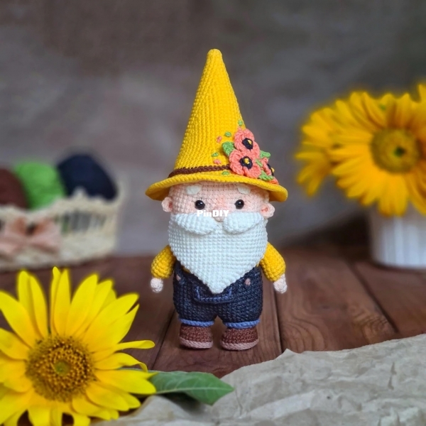 Galaxy Knitted Toys - Galina Veremeenko - Summer Gnome - English.jpg