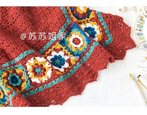 Granny Square Shawl3.jpg
