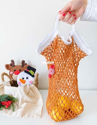 One and Two Company - Carolina Guzman - Christmas Folding Shopping Bags0.jpg