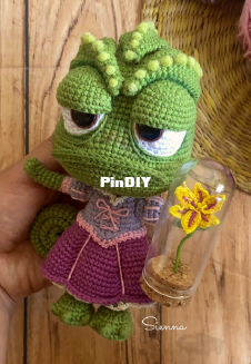 Pascal with FLower.png