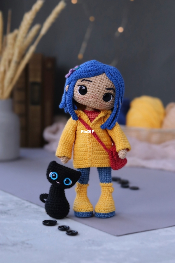 Polly Toys Crochet - Dasha Lobacheva - Coraline.jpg
