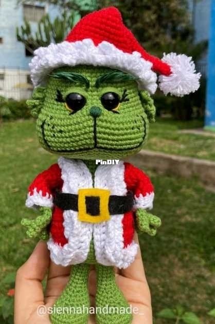 Sienna Handmade - Lilian Sandoval - Grinch - Spanish.jpg