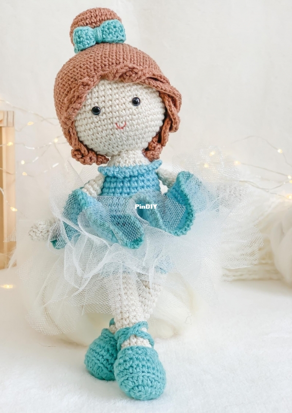Novelo de Maria Bailarina Duda - Bailarina Duda (tamanho menor) 23cm - Portuguese