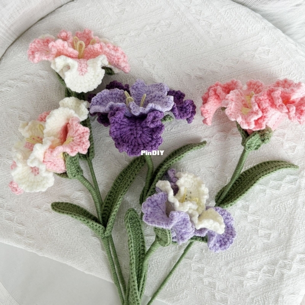 Iris Flower Decorative1.jpg