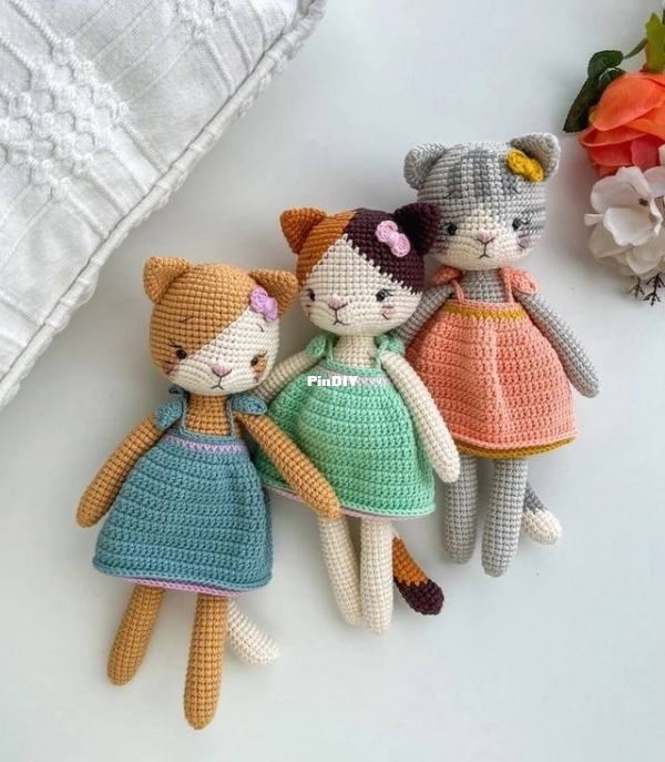 Labada Crafts - Gülizar Sezer - LABADA KEDİ - Eng.jpeg