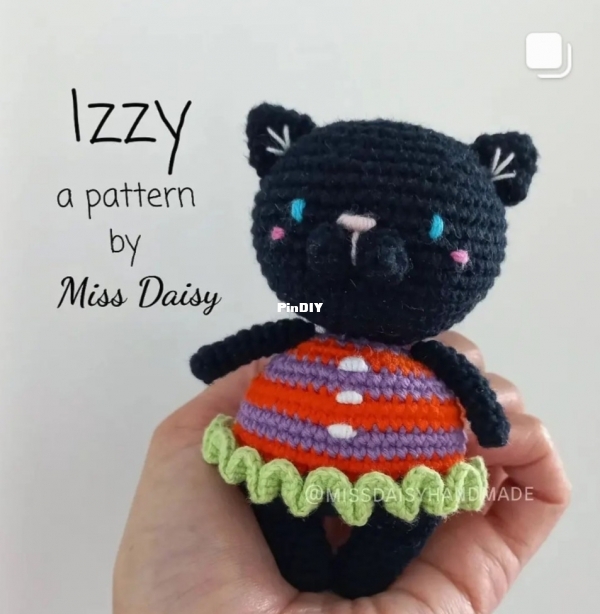 Izzy the cat miss daisy handmade.jpg