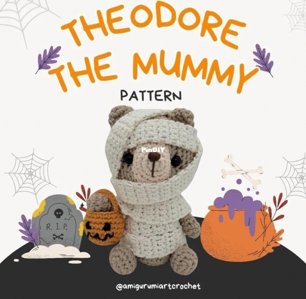 Theodore the mummy amigurumiartcrochet.jpeg