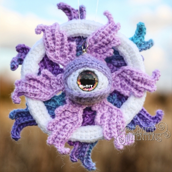 Small_Seraphim_for_Ravelry_Listing_Front_Photo_02.jpg