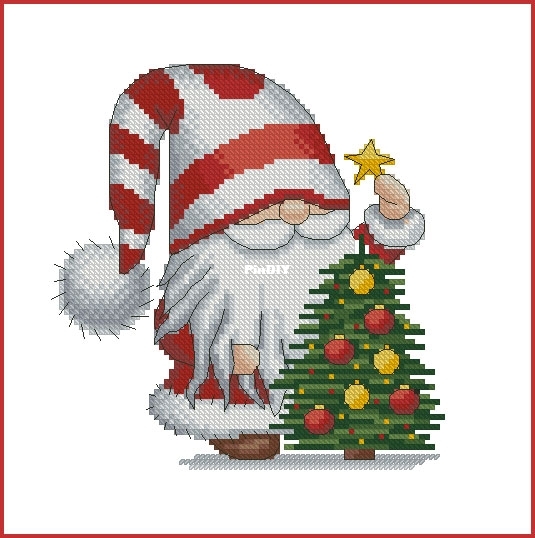 15_Christmas_Gnomes_Kanda_Sae_Leaw_1.jpg
