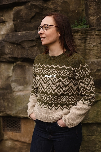 RhueSweater_Rhue_0021_websize_medium2.jpg