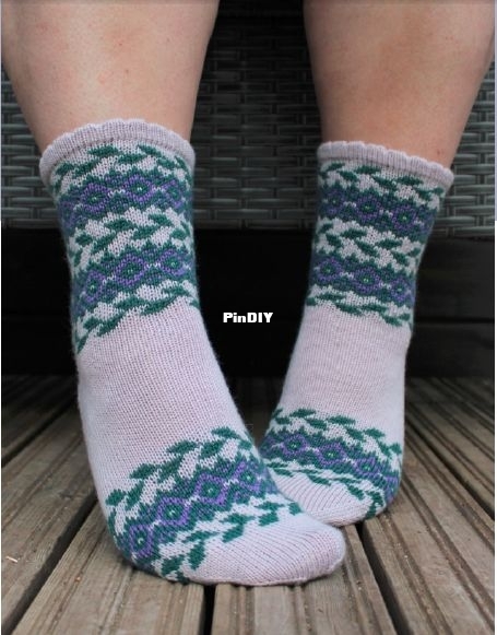 Clematis socks.jpg