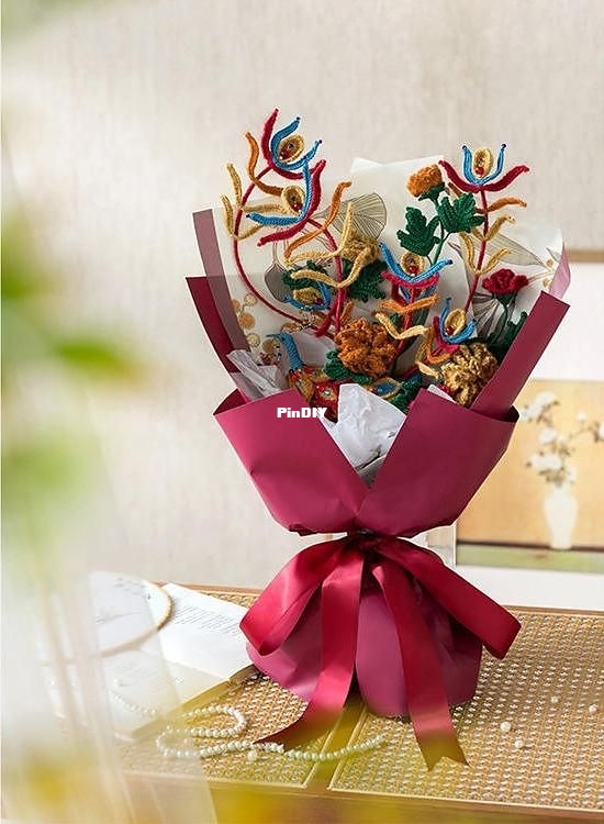 Auspicious Bird Bouquet Phoenix Glory.jpg