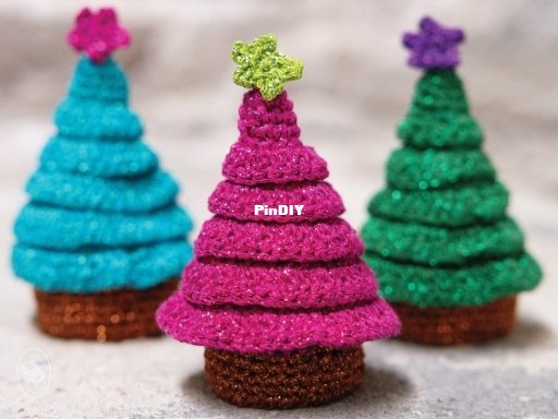 Durable - Essiebirdies -Esther Vogelaar -  Mini Christmas trees_01.jpg