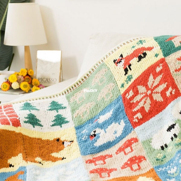 Season Forest Intarsia Blanket2.jpg