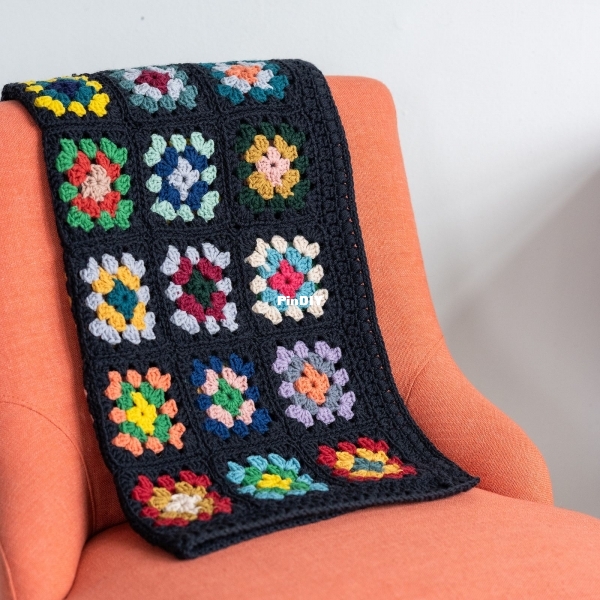Granny Square Black1.jpg