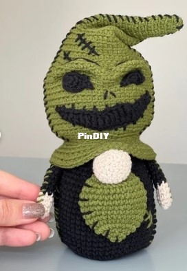 Oogie Boogie Gnome - Natalia Romaniv.jpg