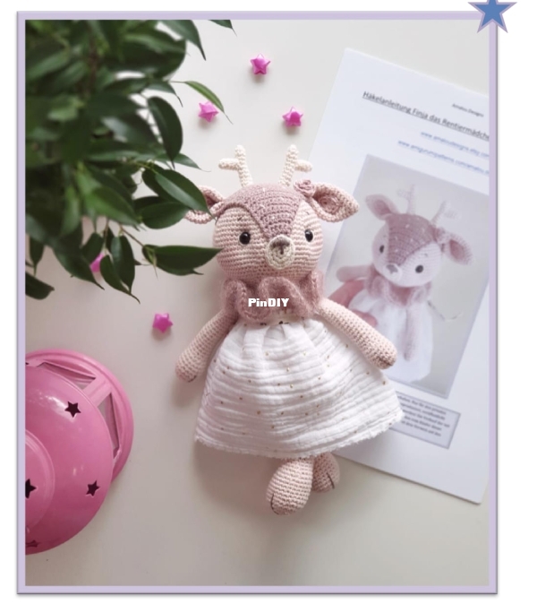 Amalou Designs - Marielle Maag - Carlotta the Reindeer Fenja the little deer.jpg