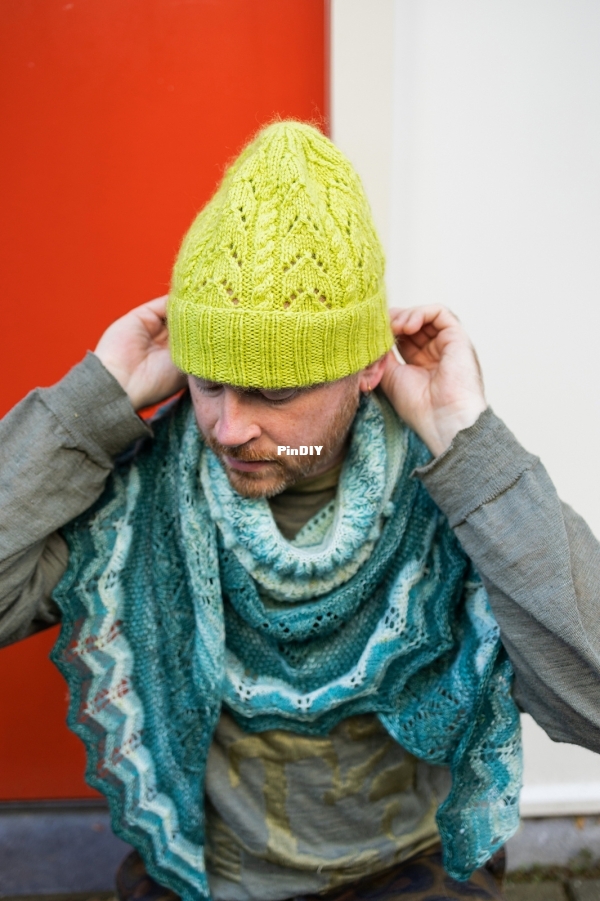 Glowhair Frost Hat.jpg