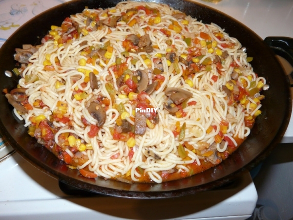 spaghetti with vegetables_1.jpg