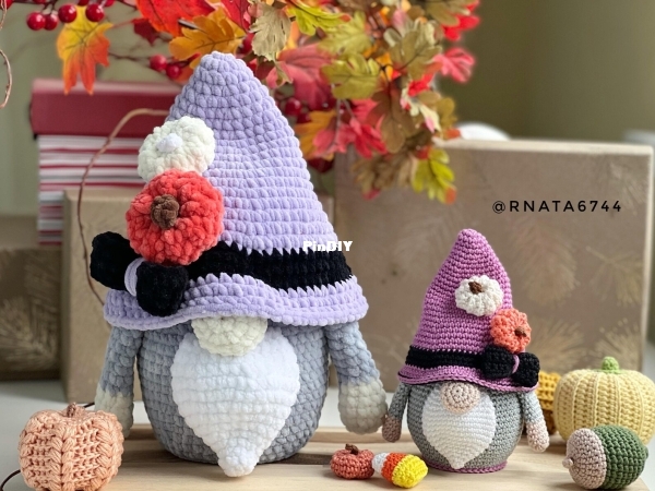 RNata - Natalia Ruzanova - Halloween Gnome Pumpkin_01.jpg