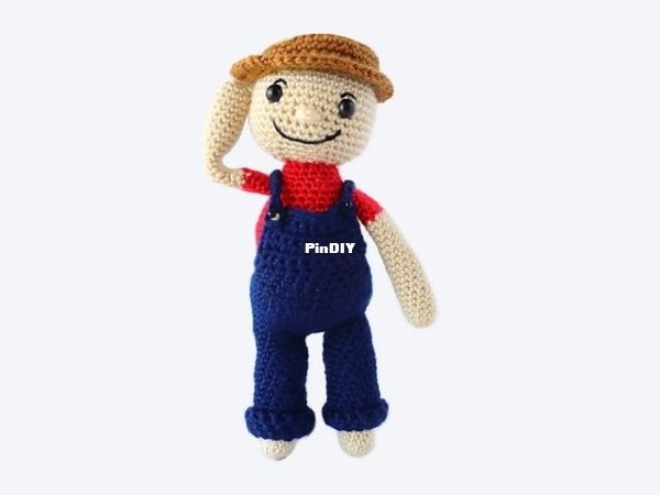 Freddie_the_Farmer_PlushPattern.jpg