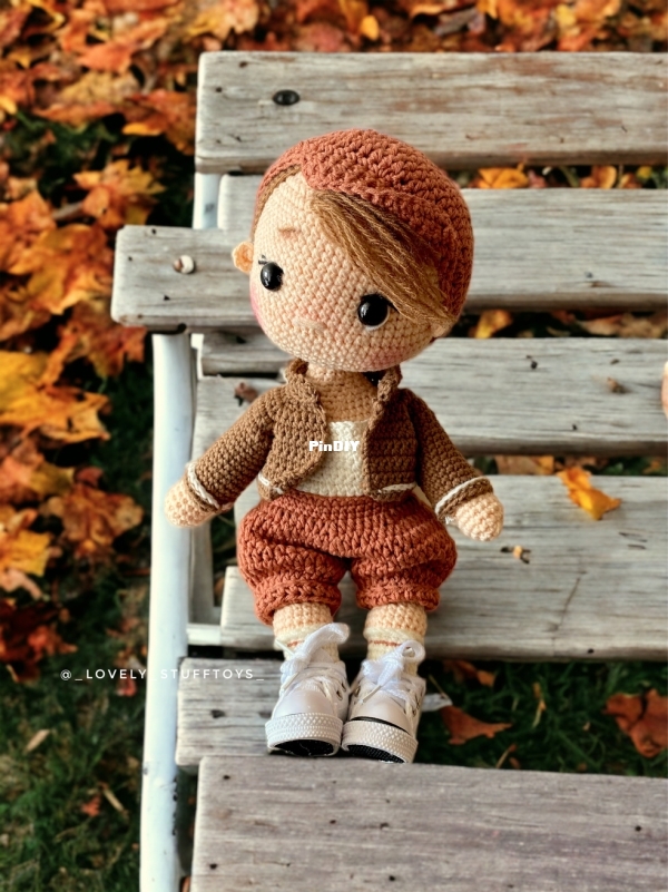 Lovely Stufftoys - Ania  Anna Nowikiewicz - John the Doll - English